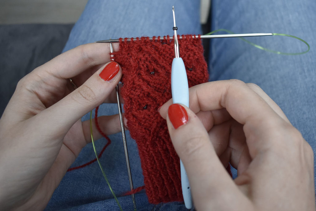 Knitting with Beads - Using a crochet hook 